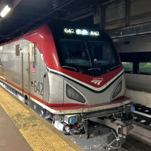 Northeast Regional train at 30th Street, PA Station